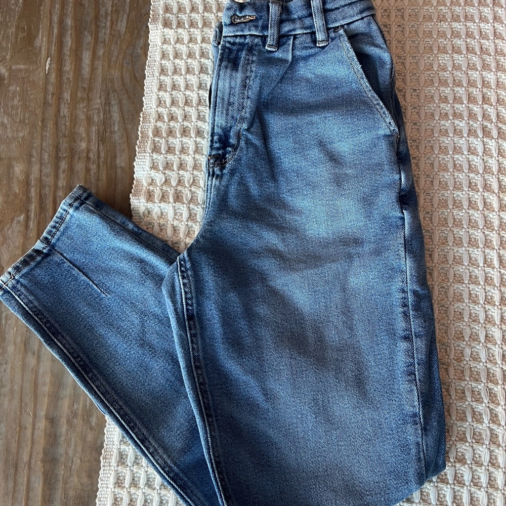 American Eagle Outfitters Light Blue Stretch Jeans